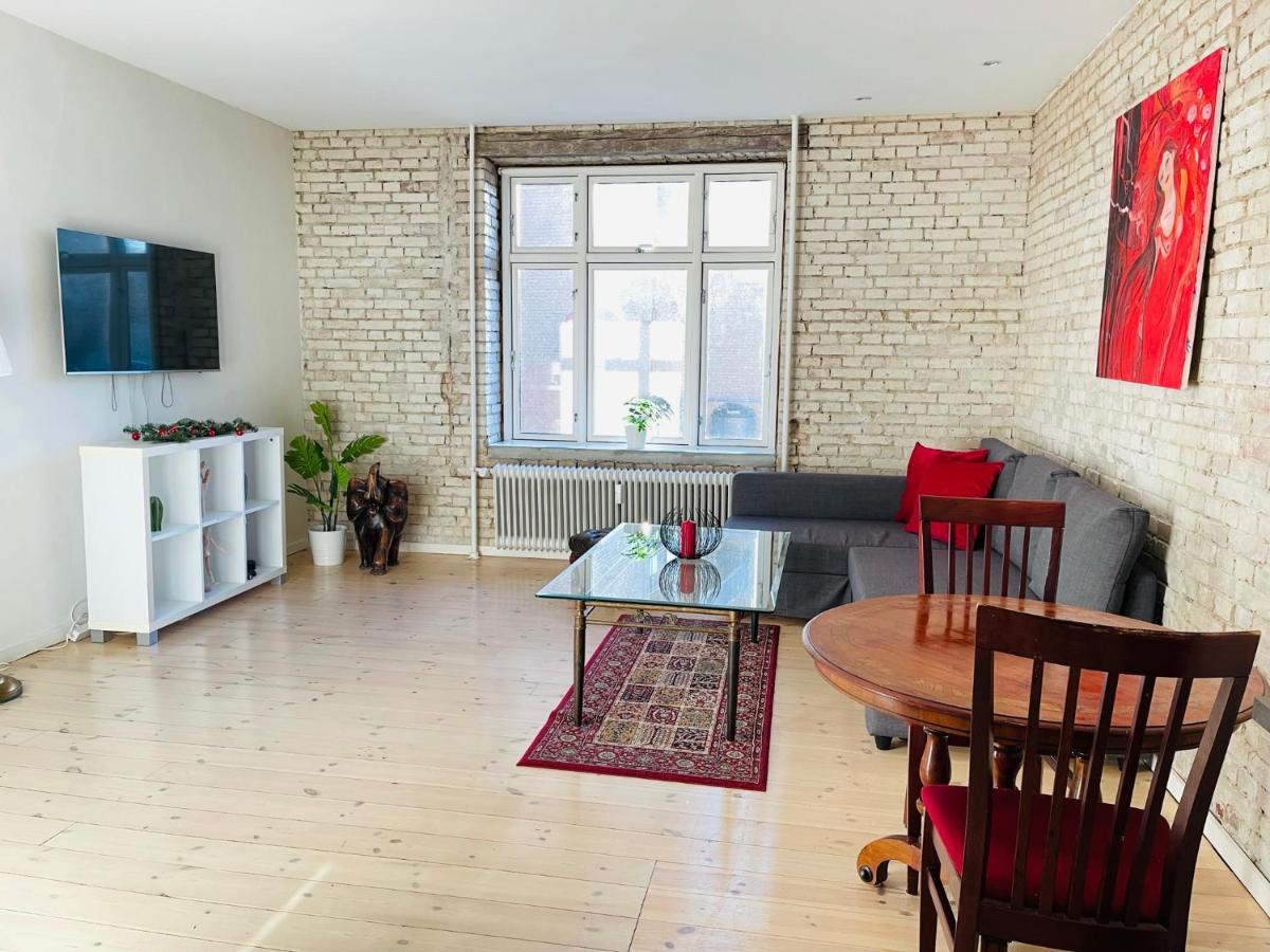 Aday - Central Cozy And Bright Apartment Aalborg Ngoại thất bức ảnh