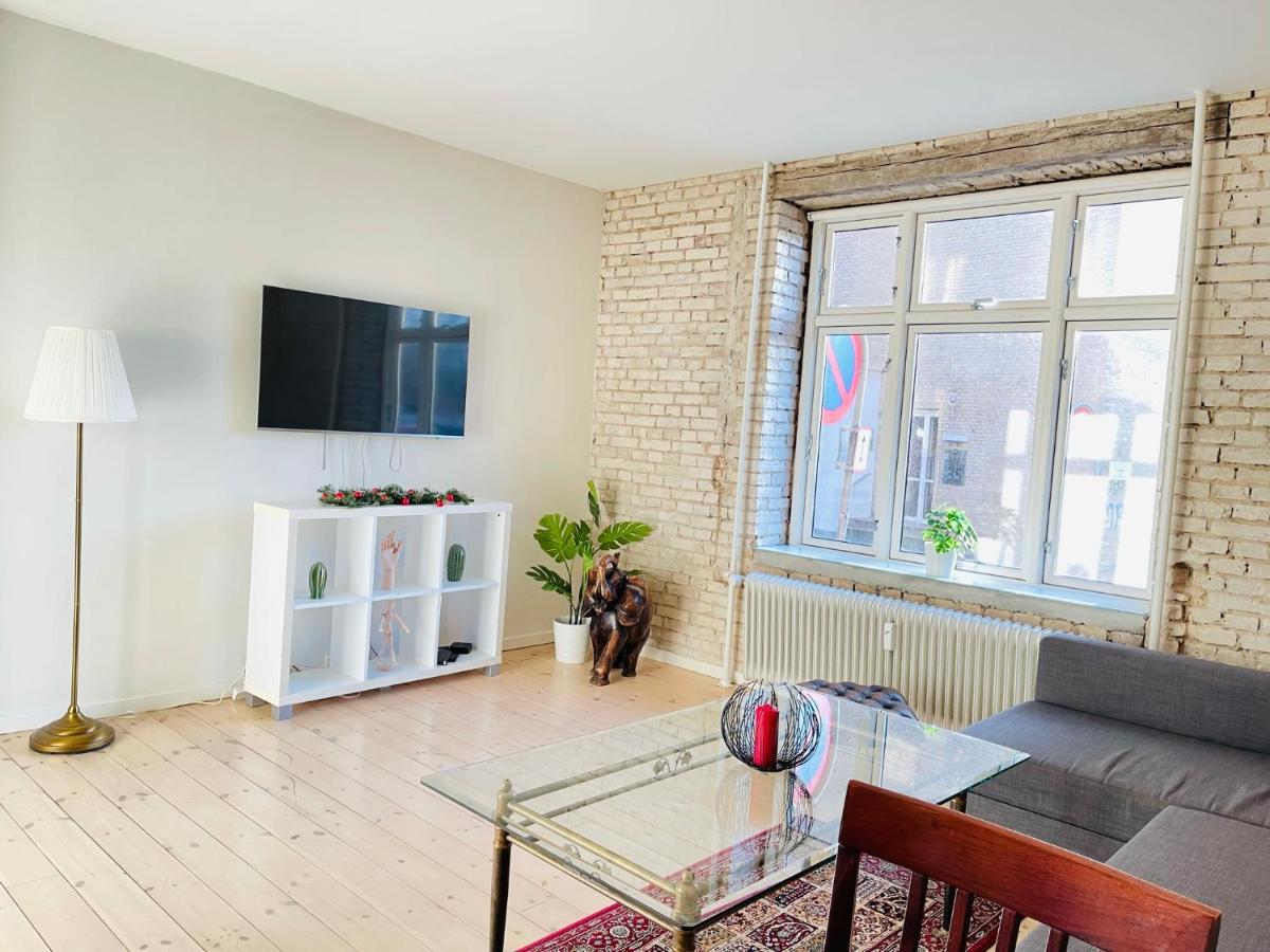 Aday - Central Cozy And Bright Apartment Aalborg Ngoại thất bức ảnh